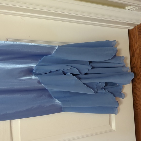 Lingerie - Picture 2 of 4